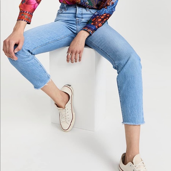 BNWT✨ Levi’s Wedgie Icon Fit Jeans - Picture 3 of 4